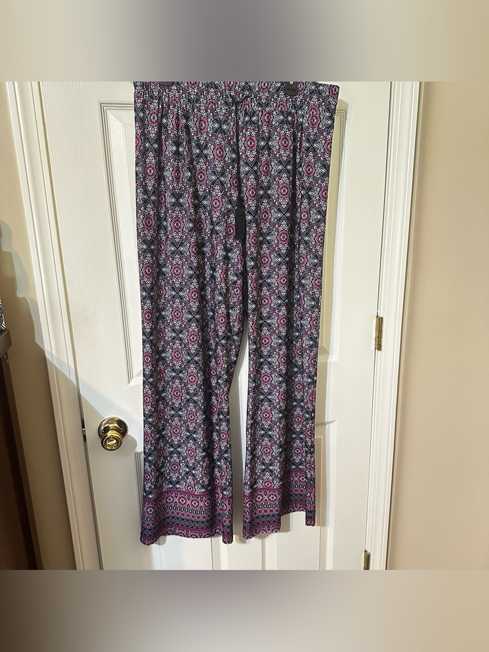 new directions Black and Pink Geometric Wide-Leg Pants